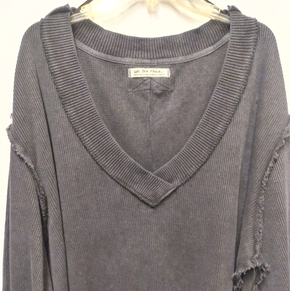 Free People Asher Thermal Knit Vneck Top Black NWT - Picture 3 of 13